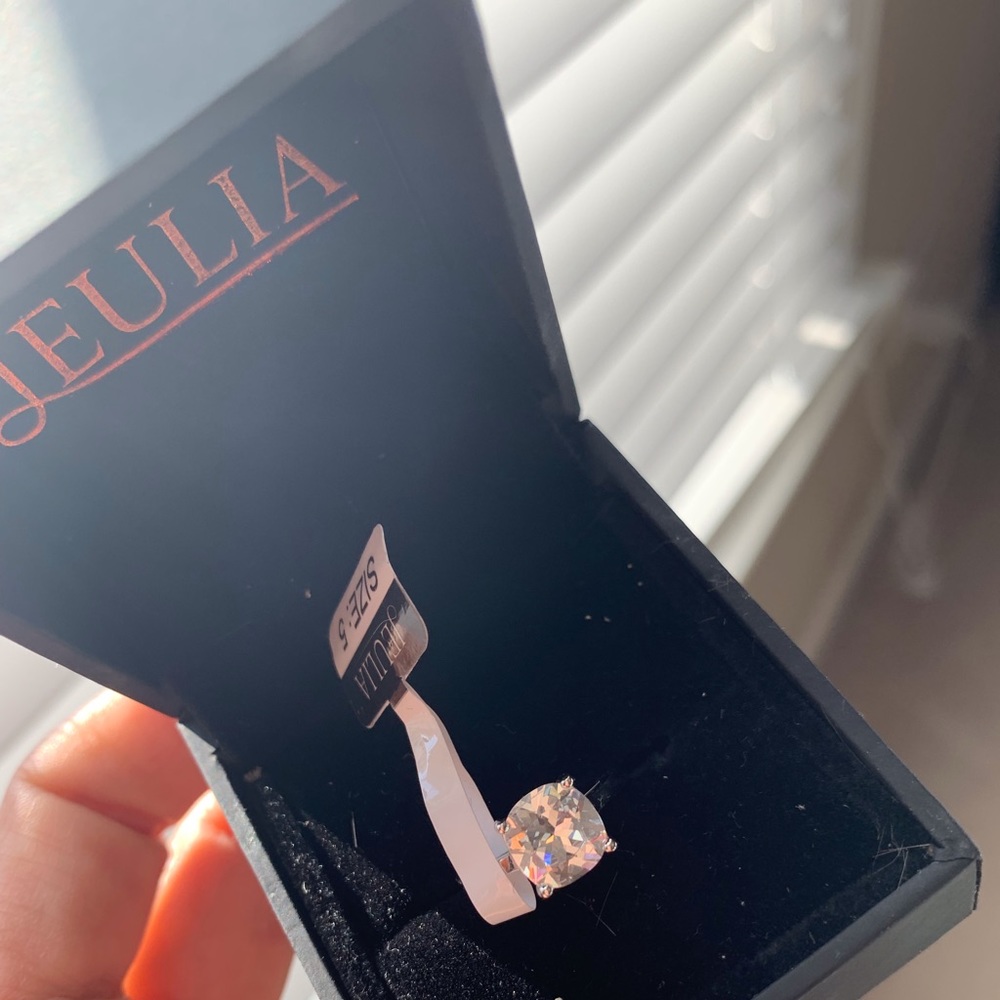 CLASSIC SOLITAIRE CUSHION CUT STERLING SILVER RING